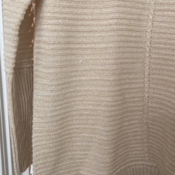 Nine West NWT cream colored sweater with gold thread - Picture 4 of 12
